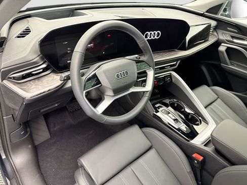 Used 2025 Audi Q5 Premium AWD/4WD image 10