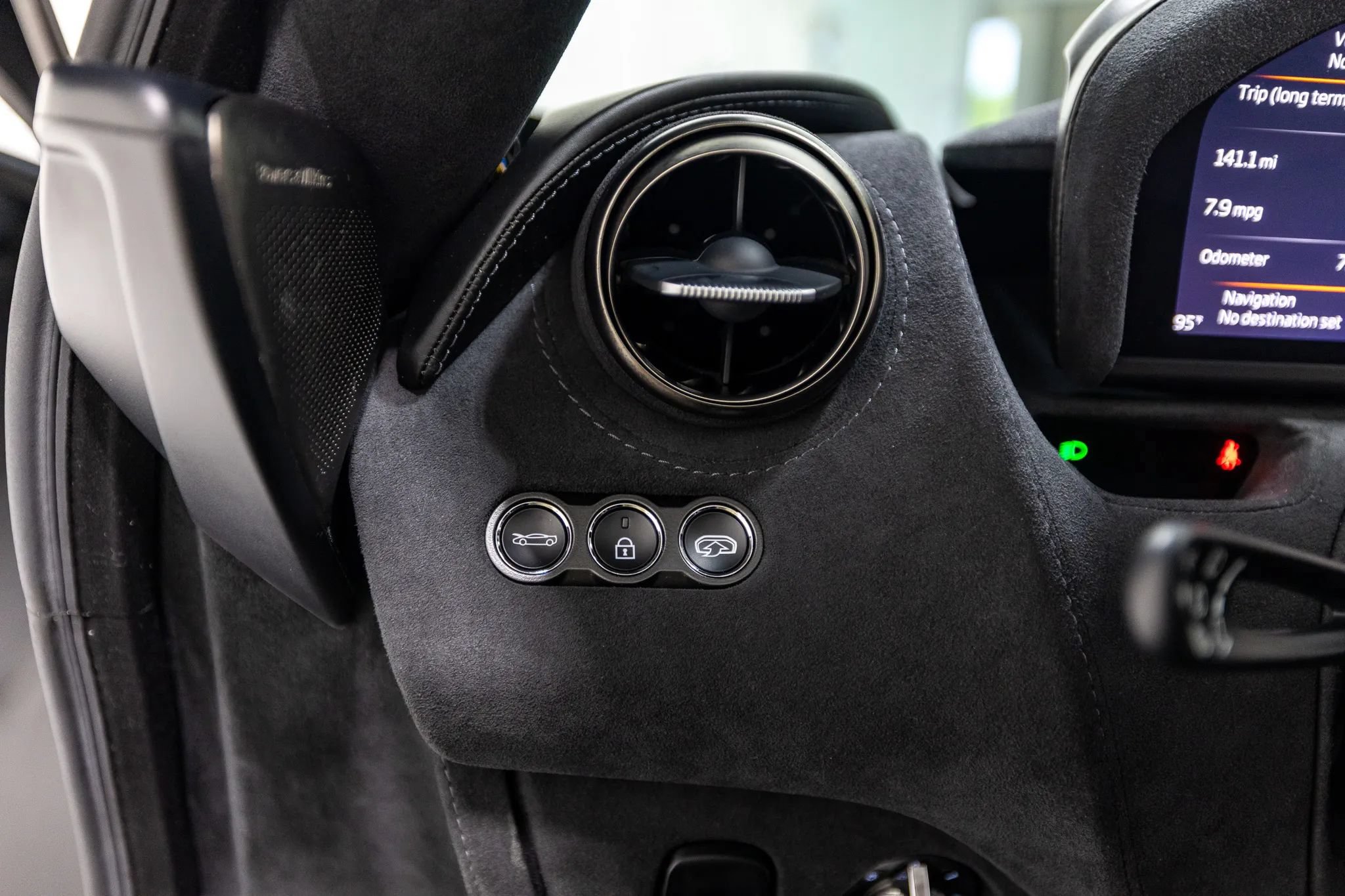Used 2018 McLaren 720S Performance RWD image 45