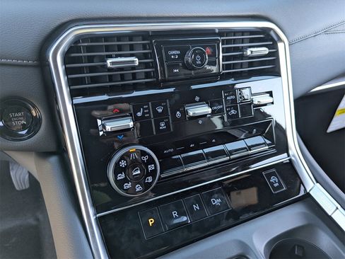 New 2026 Nissan Armada SL w/ Captain's Chari Seat Package image 18