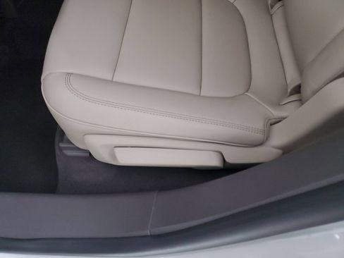 Certified 2024 Lincoln Corsair AWD image 13