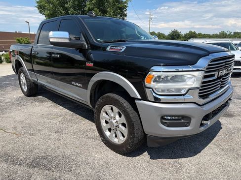 Used 2021 RAM 2500 Laramie AWD/4WD image 2