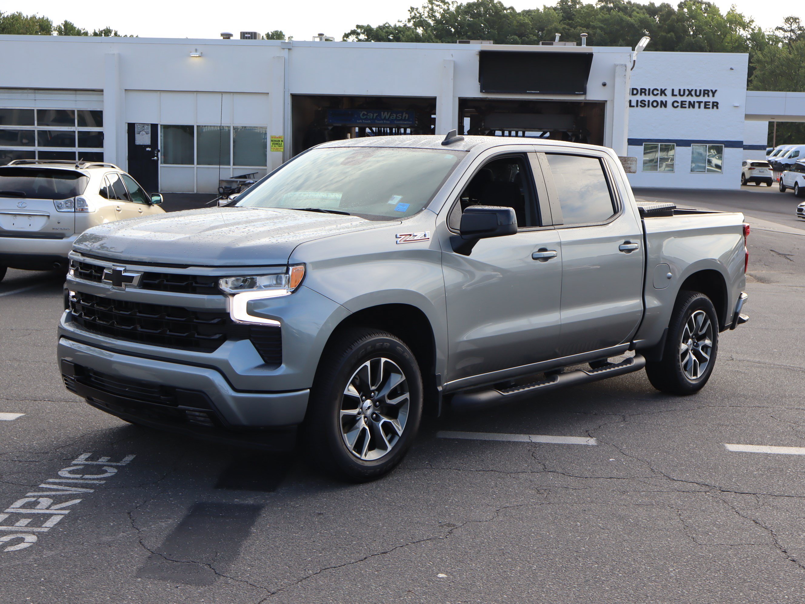 Used 2024 Chevrolet Silverado 1500 RST w/ Z71 Off-Road Package AWD/4WD image 5