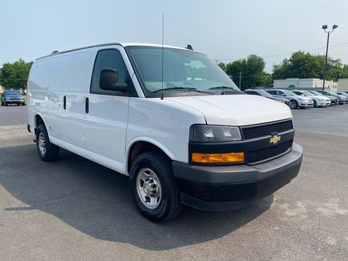 Used 2020 Chevrolet Express 2500 w/ Driver Convenience Package RWD image 5