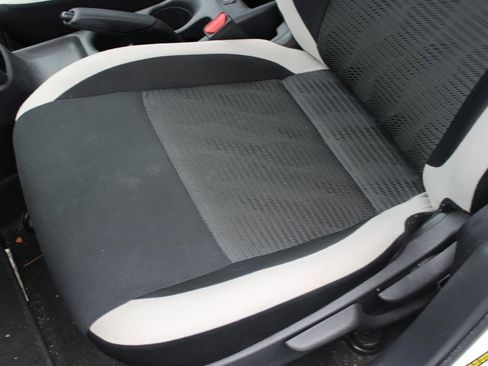 Used 2022 Nissan Versa SV w/ Trunk Package image 22