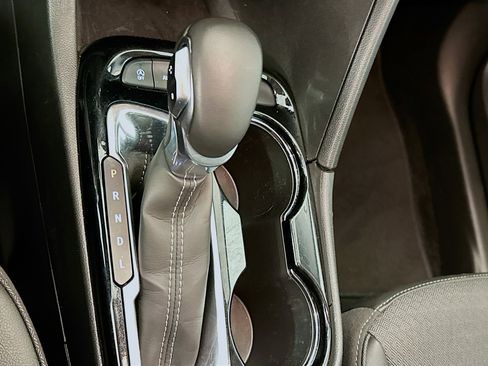 Used 2025 Buick Encore GX Preferred image 24