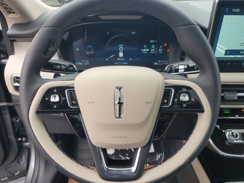 New 2026 Lincoln Corsair Premiere image 16