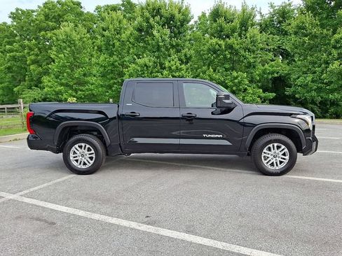 Certified 2022 Toyota Tundra SR5 w/ SR5 Convenience Package AWD/4WD image 7