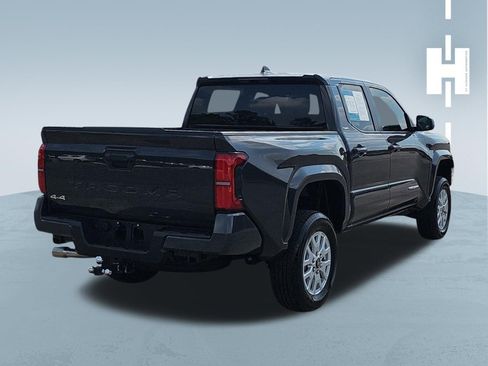 Used 2025 Toyota Tacoma SR5 AWD/4WD image 4