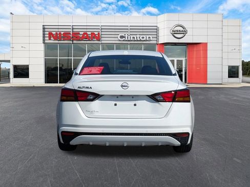 Certified 2025 Nissan Altima 2.5 S FWD image 4