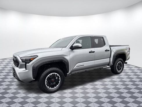 Used 2024 Toyota Tacoma TRD Off-Road AWD/4WD image 3