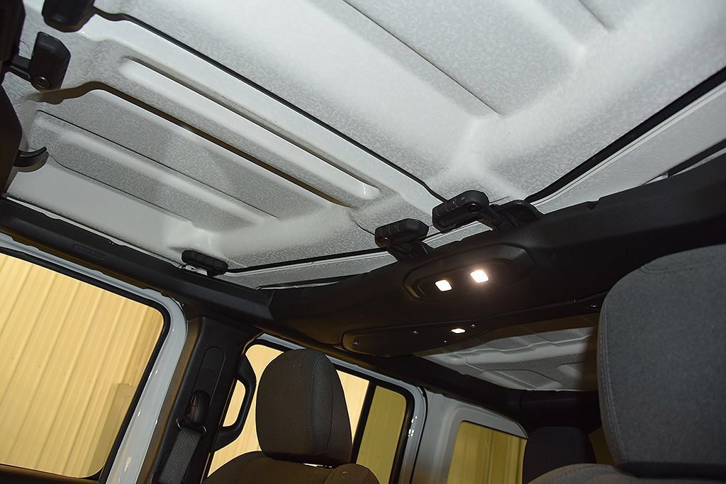 Used 2026 Jeep Wrangler Unlimited Rubicon AWD/4WD image 27