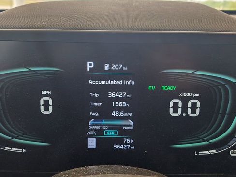 Used 2024 Kia Niro LX FWD image 28