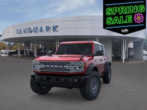 New 2025 Ford Bronco Badlands image 3