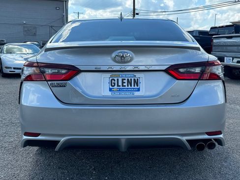 Used 2022 Toyota Camry SE w/ Convenience Package FWD image 5
