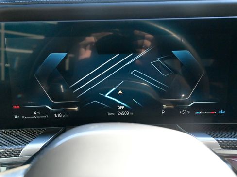 Used 2023 BMW 760i xDrive w/ Executive Package image 26