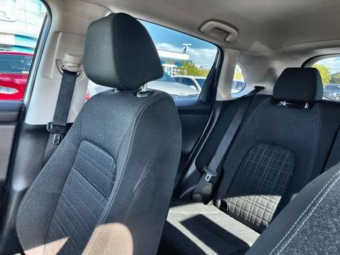 Used 2025 Honda HR-V LX image 13