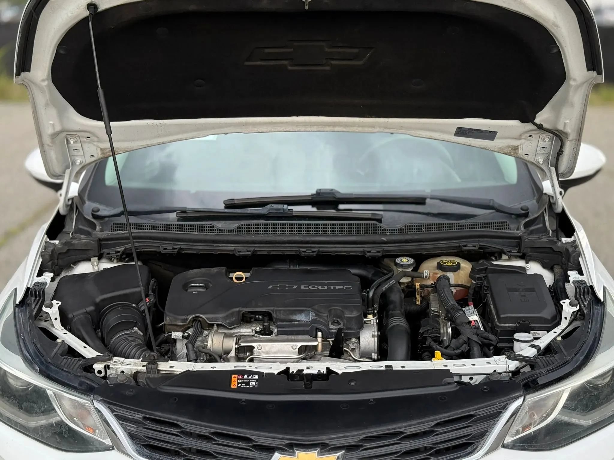 Used 2018 Chevrolet Cruze LT w/ Convenience Package FWD image 29