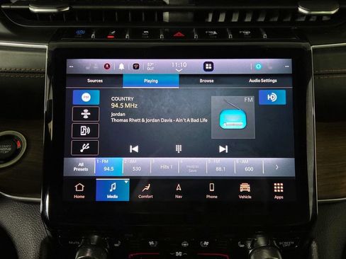 Used 2022 Jeep Grand Cherokee Summit w/ Luxury Tech Group V AWD/4WD image 22