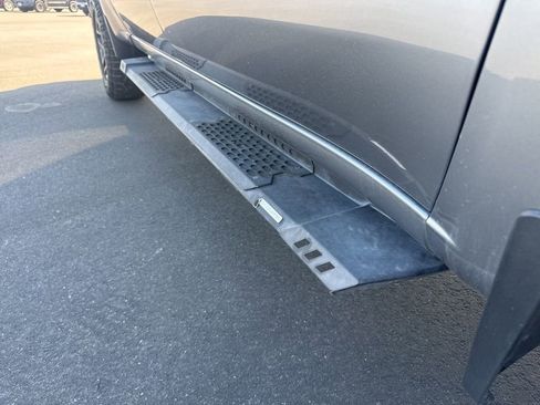 Used 2020 Chevrolet Silverado 1500 Custom Trail Boss w/ Custom Convenience Package AWD/4WD image 9