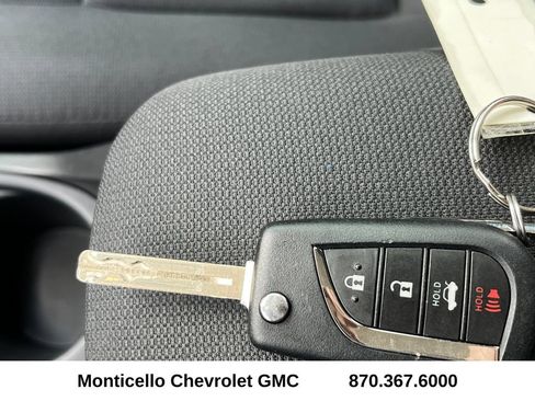 Used 2025 Toyota Corolla LE FWD image 22