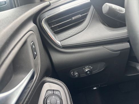 Used 2025 Buick Encore GX Preferred FWD image 33