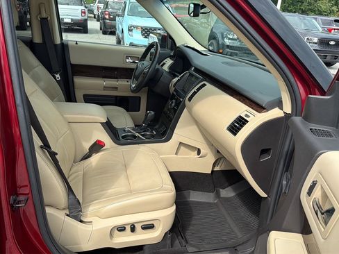 Used 2019 Ford Flex Limited w/ Equipment Group 301A FWD image 13