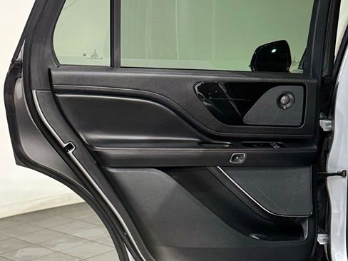 Used 2024 Lincoln Aviator Reserve image 40