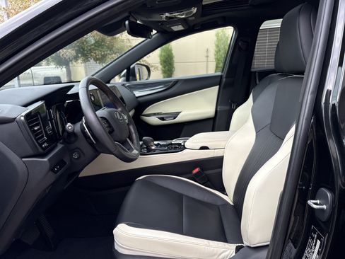 Certified 2024 Lexus NX 250 FWD w/ Towing Package (2000 Lbs) image 15