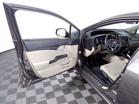 Used 2013 Honda Civic LX image 17