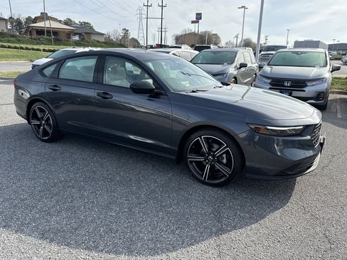 New 2026 Honda Accord SE image 2