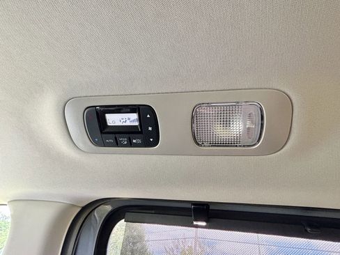 Used 2025 Honda Odyssey Touring image 27