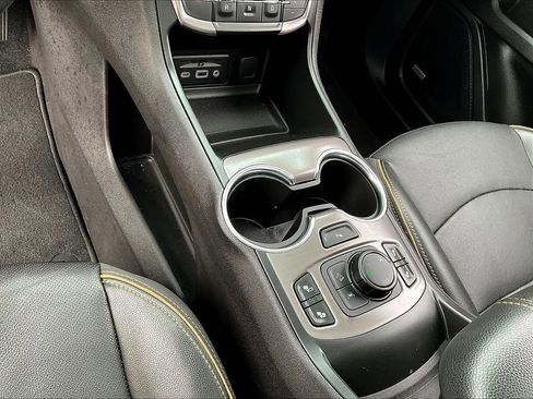 Used 2022 GMC Terrain AT4 w/ Infotainment Package II image 19