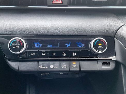 Used 2023 Hyundai Elantra SEL w/ Cargo Package image 30