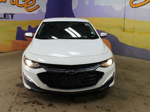 Used 2024 Chevrolet Malibu LT w/ Sport Edition FWD image 3