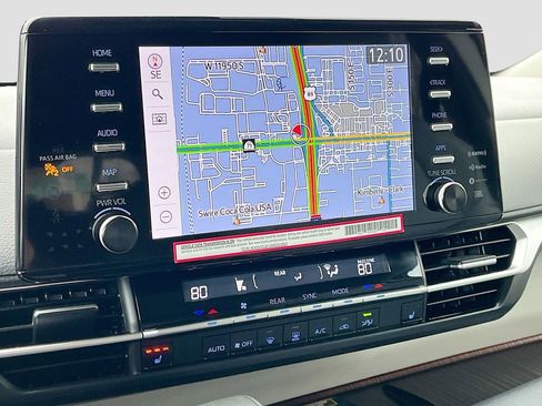 Used 2024 Toyota Sienna XLE w/ XLE Plus Package image 13