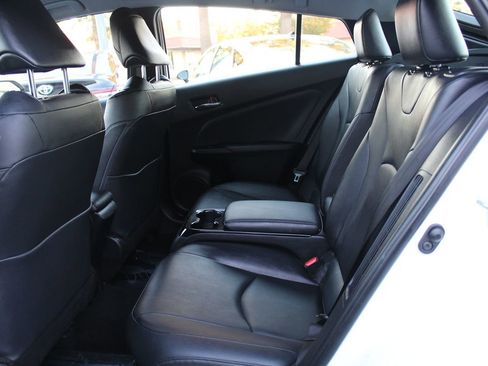 Used 2017 Toyota Prius Prime Premium image 24