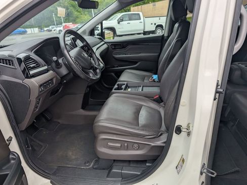 Used 2018 Honda Odyssey Elite image 12