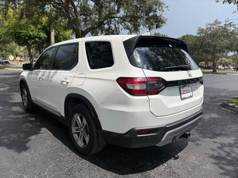 Used 2023 Honda Pilot EX-L image 3