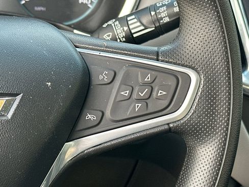 Used 2023 Chevrolet Equinox LS image 25