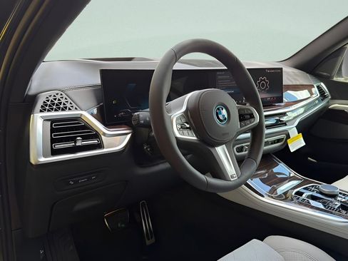 New 2026 BMW X5 xDrive50e w/ M Sport Package AWD/4WD image 9