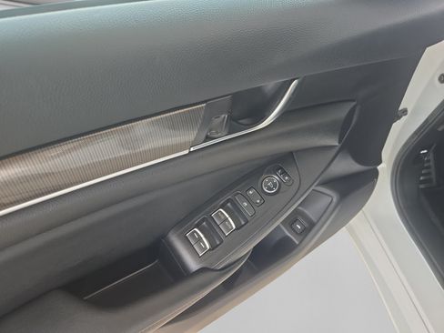 Used 2022 Honda Accord Sport image 11
