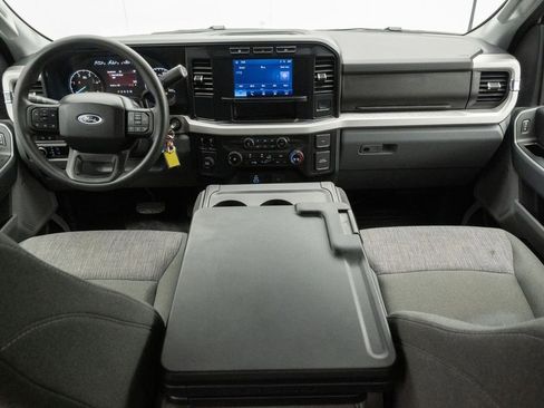 Used 2024 Ford F550 2WD Crew Cab Super Duty w/ XLT Value Package image 18