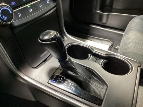 Used 2017 Toyota Camry XLE image 28