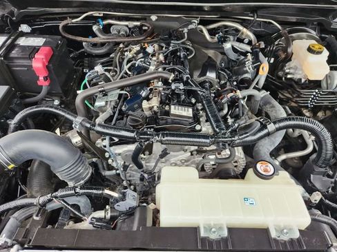 Used 2024 Toyota Tacoma TRD Off-Road image 26