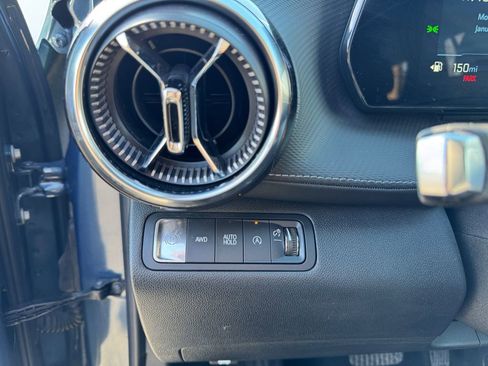 Used 2025 Chevrolet Equinox LT image 27