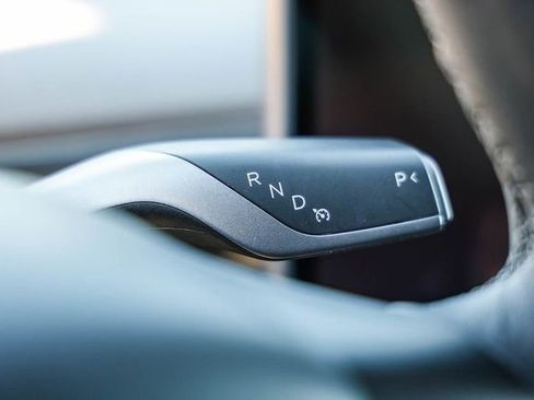 Used 2024 Tesla Model Y Long Range image 24