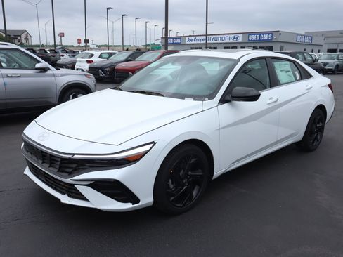 New 2026 Hyundai Elantra SEL Sport Premium FWD image 9