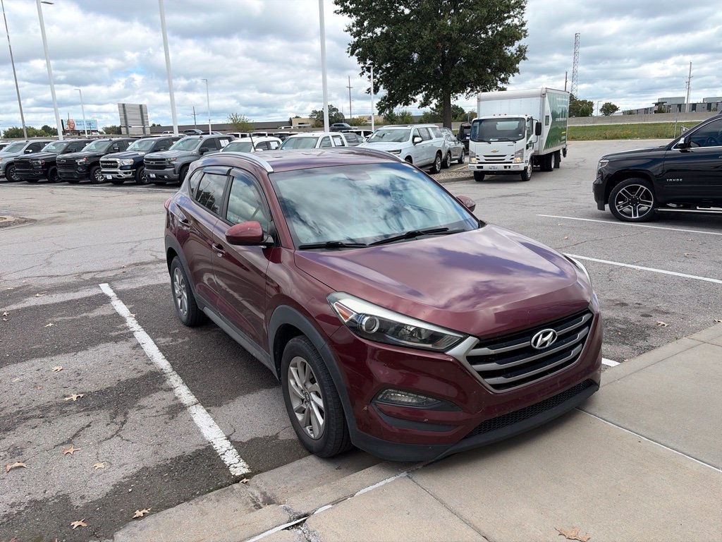 Used 2017 Hyundai Tucson SE w/ SE Popular Package 02 AWD/4WD image 4