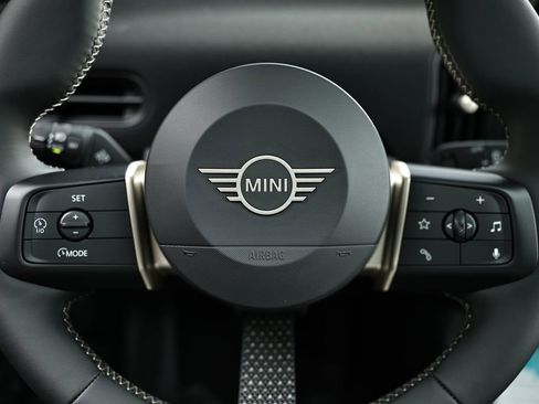 New 2026 MINI Cooper 4-Door Hardtop FWD image 34
