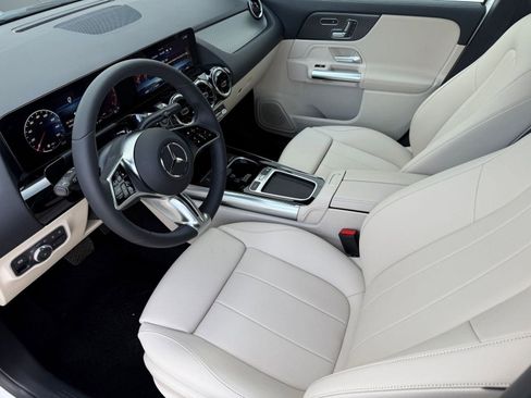 New 2026 Mercedes-Benz GLA 250 4MATIC image 4